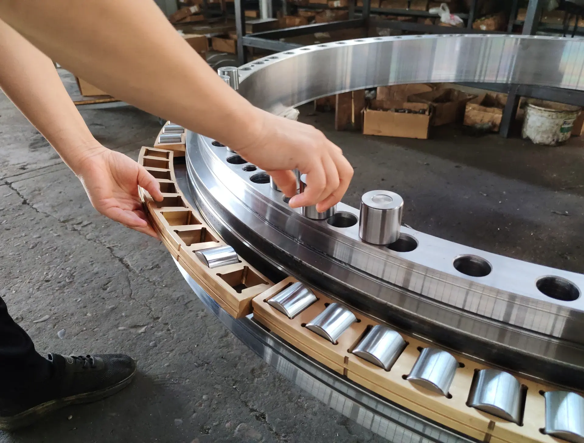 Custom Slewing Bearings/Turntable Bearings Custom Slewing Bearings/Turntable Bearings
